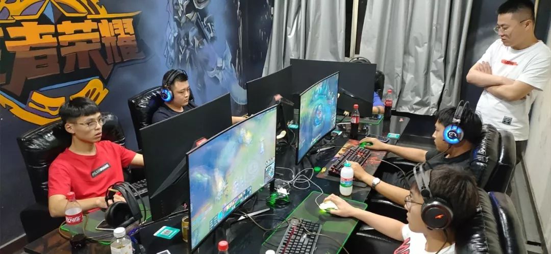 特人不得不 特人不得不