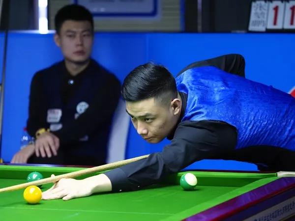 与稳定踝关 与稳定踝关